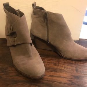 Dolce vita wedge size 9